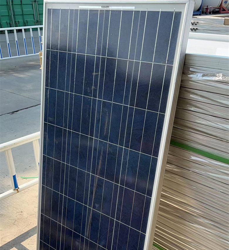 50瓦到200瓦光伏太阳能板回收